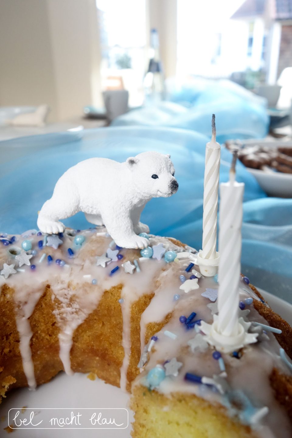 Eisbären-Geburtstag: kleiner Geburtstagskuchen mit Eisbär