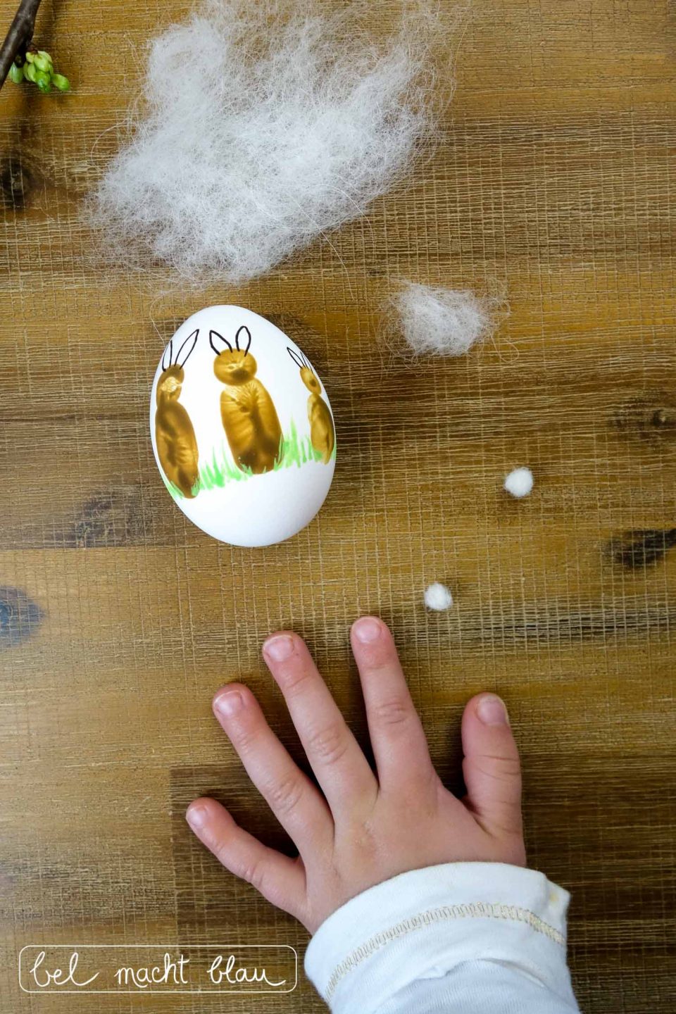 Fingerabdruck-Ostereier - Ostereier mit Fingerabdrücken verzieren - niedliche Osterhasen - Malen mit Kindern