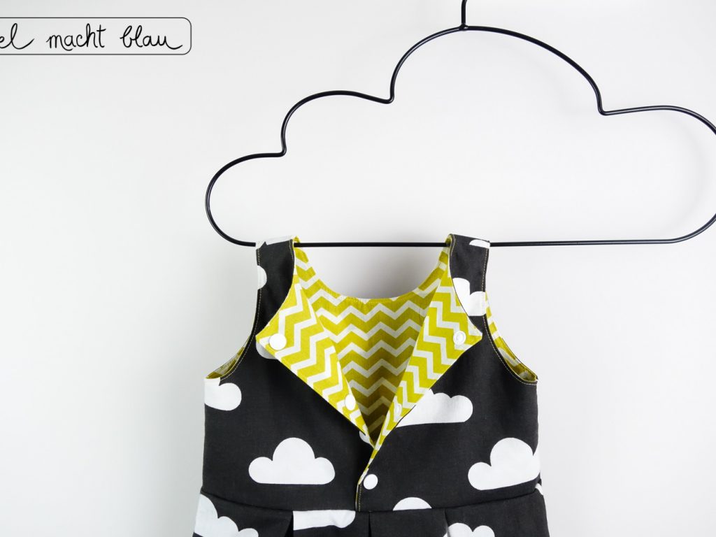 Ein Wolkenkleid für die Beerdigung - Mädchenkleid aus Wolkenstoff - Schnitt: Knoopkleed von groeny