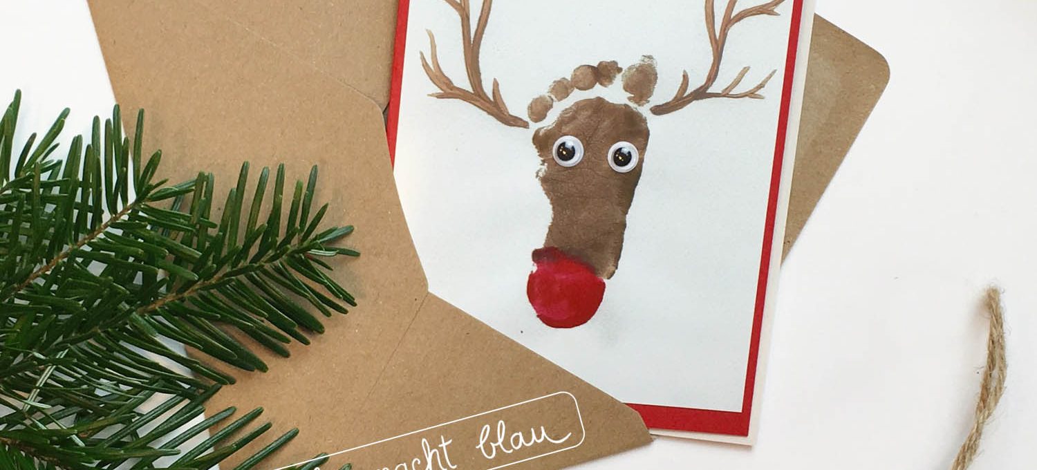 Weihnachtskarte mit kleinem Fußabdruck - Rentier mit Wackelaugen