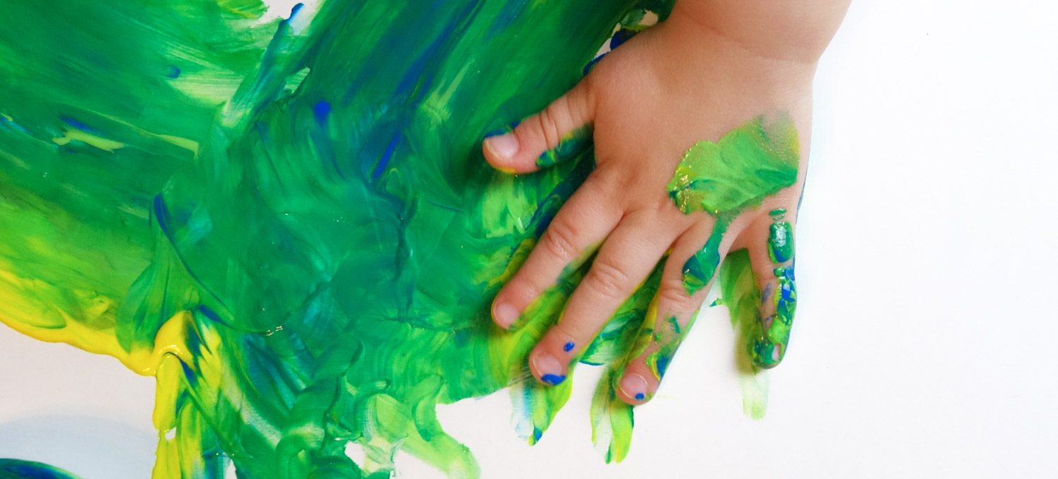 Malen Mit Kleinkindern Tipps Fur Farben Und Das Bunte