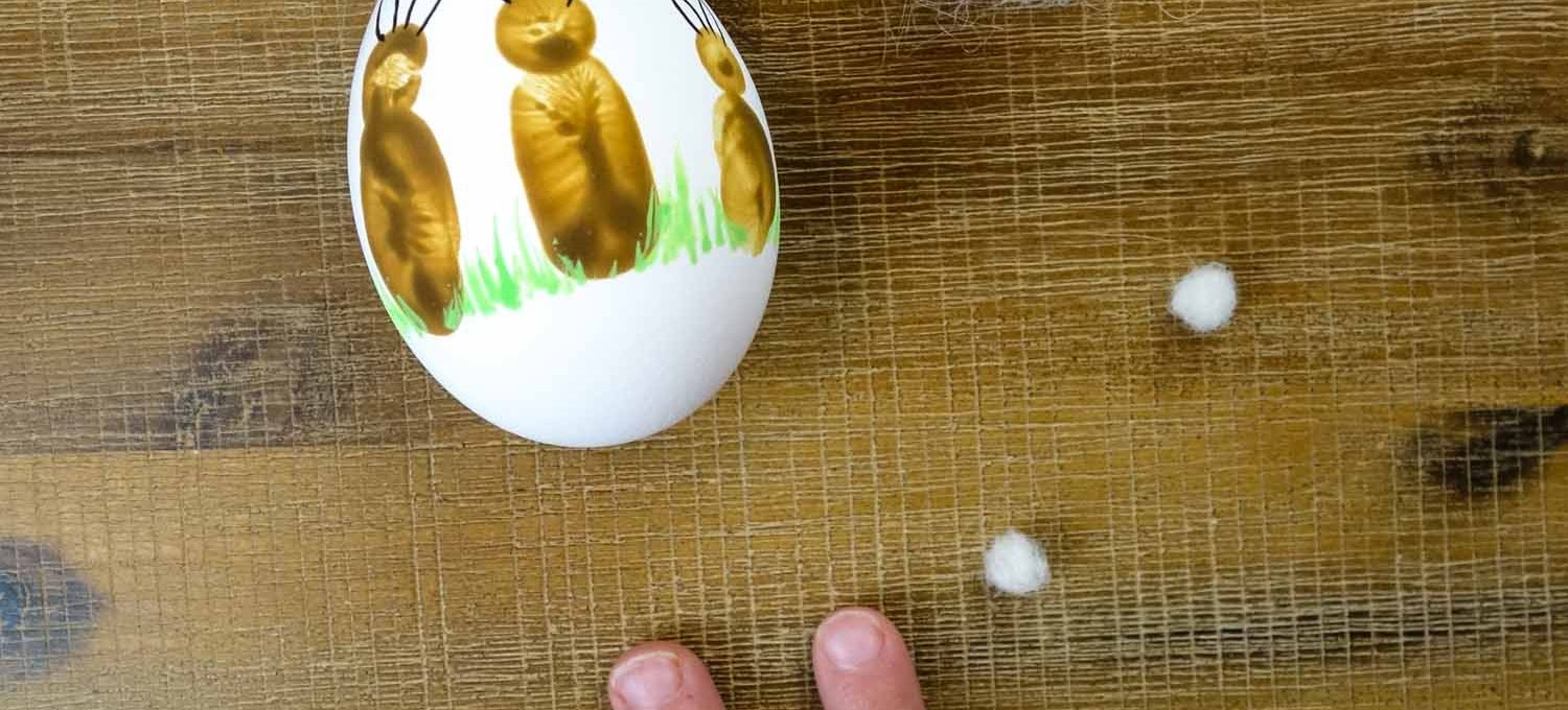 Fingerabdruck-Ostereier - Ostereier mit Fingerabdrücken verzieren - niedliche Osterhasen - Malen mit Kindern